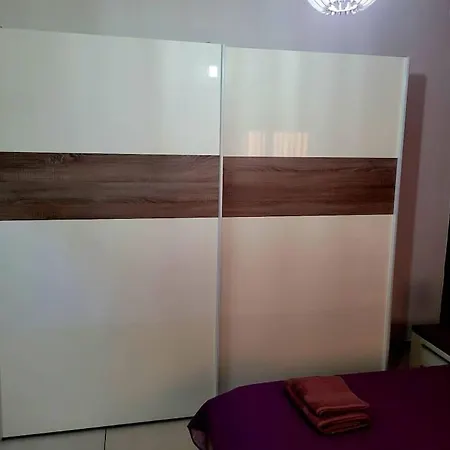 1 Bedroom With Living And Terrace