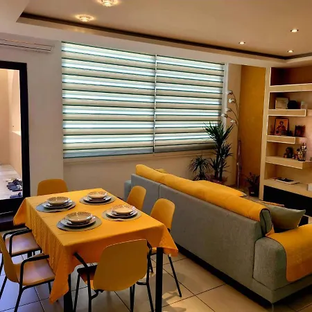 1 Bedroom With Living And Terrace *